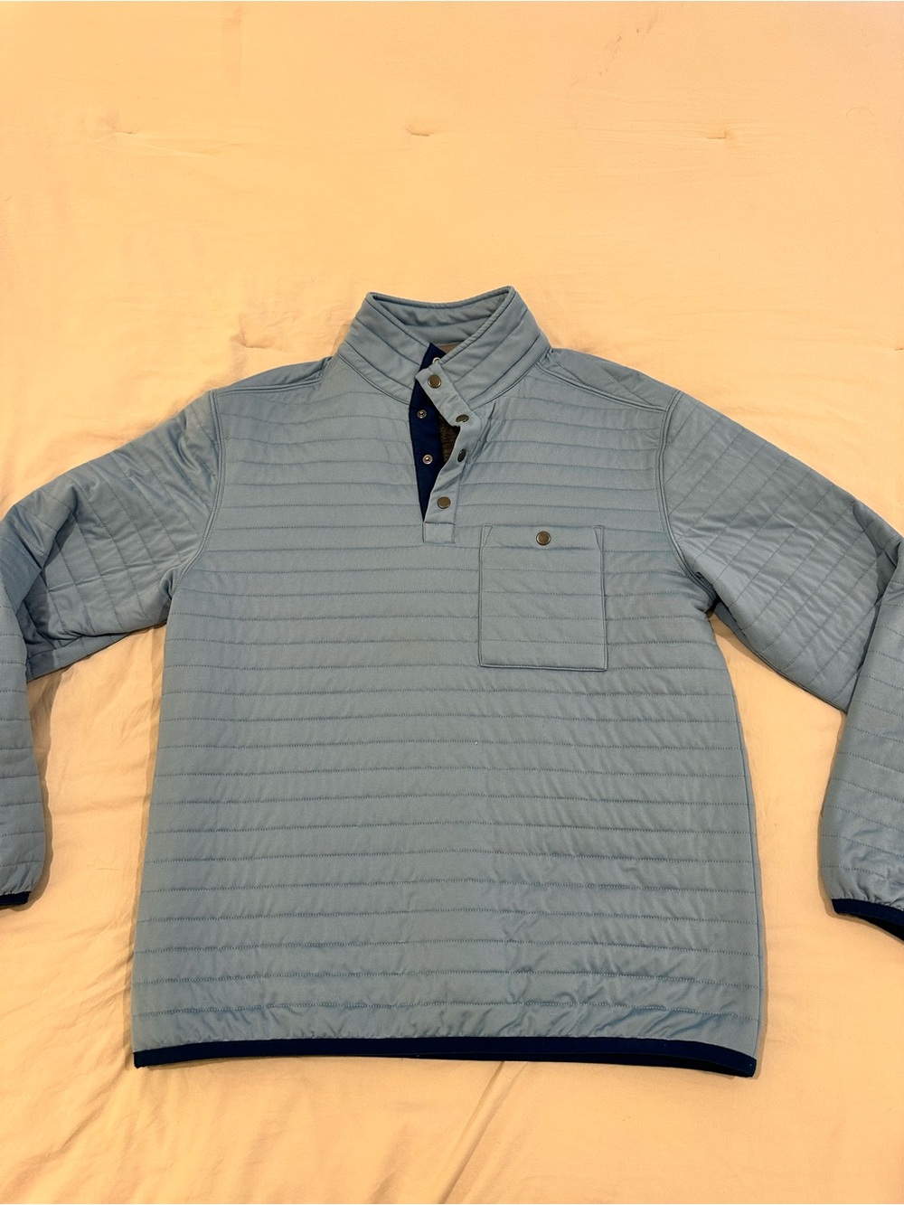 Roundtree & Yorke Light Blue Quilted Pullover with Navy Trim